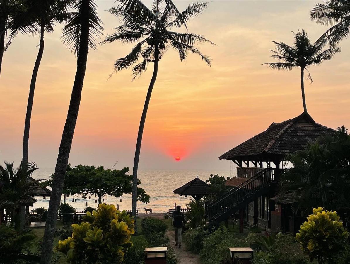 The First Place Yogaresort, Odayam วาร์คาลา ภายนอก รูปภาพ